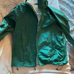 NOT AVAILABLE Green Patagonia Windbreaker